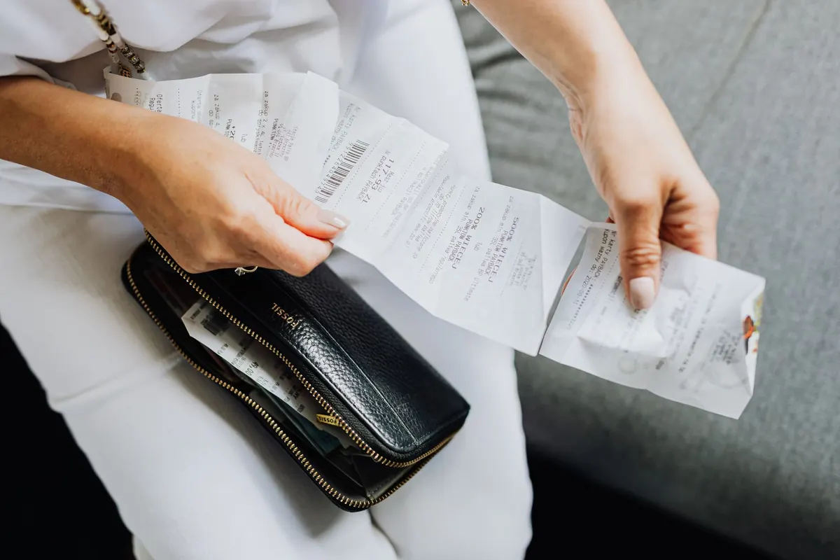 How to Track Expenses for a Small Business Without Losing Receipts